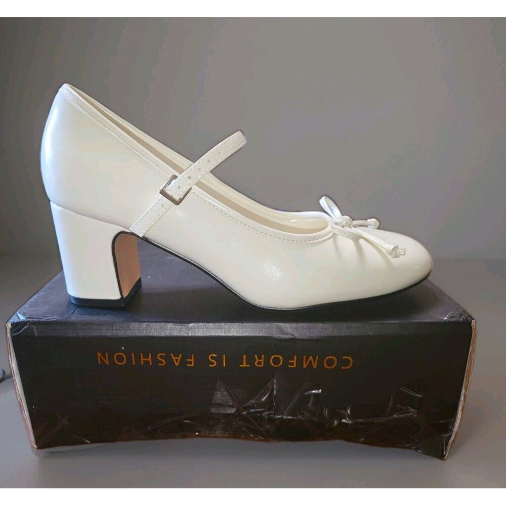 Women’s White Mary Jane Pumps Round Toe Faux Leather Bow Strap US 7.5